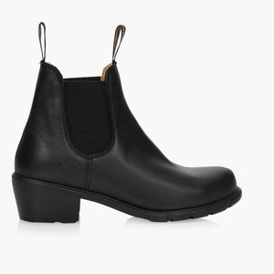 Blundstone women’s series 1671 in black